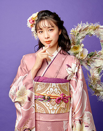 田鍋梨々花 振袖