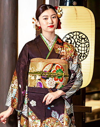 岡本莉音 振袖