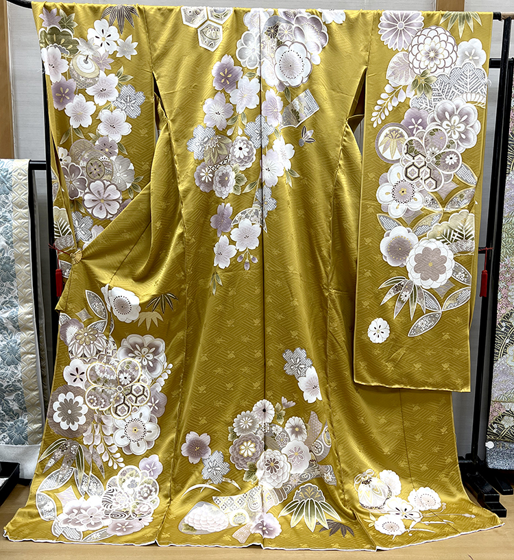黄土色振袖