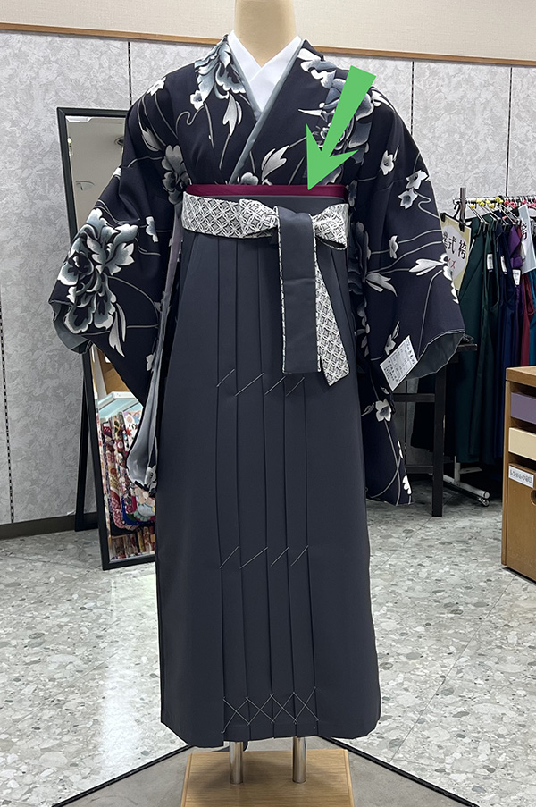 袴と半巾帯