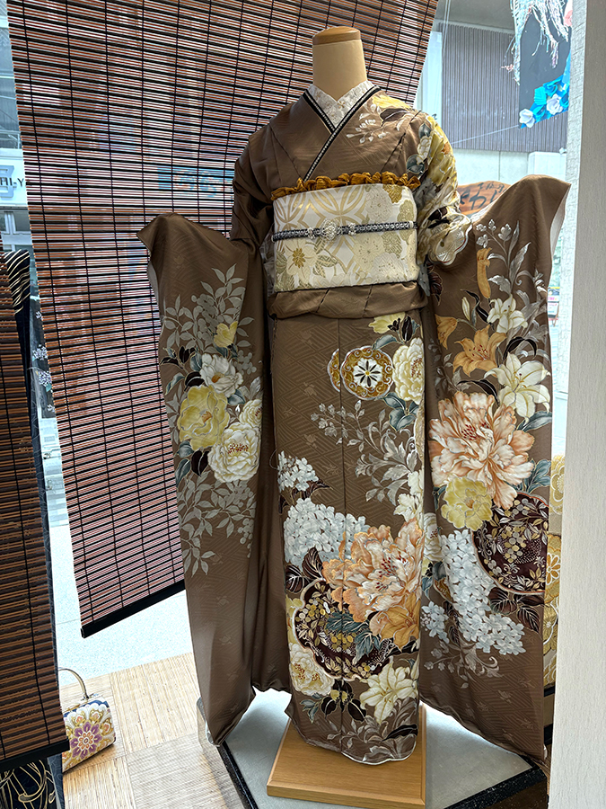 黄土色振袖