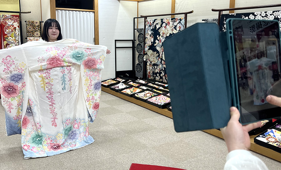 総絞り振袖